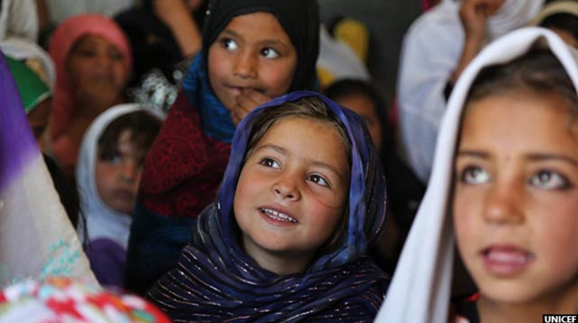 بررسی مشکلات آموزشی کودکان افغان
